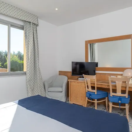 Otel Grand Vesuvio 4*