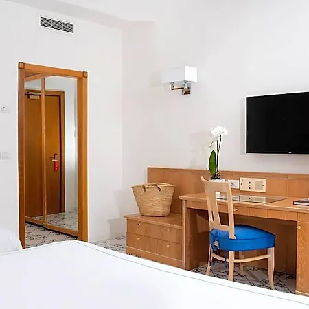 Hotel Grand Vesuvio
