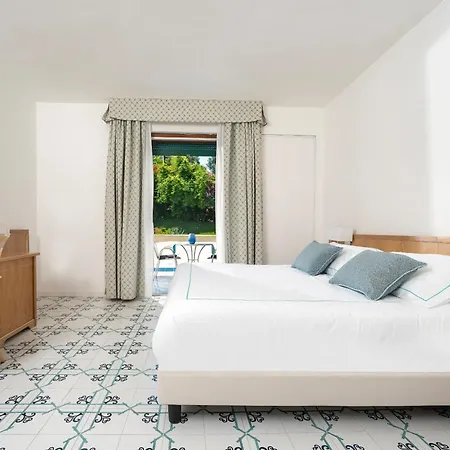 Grand Vesuvio 4* Сорренто