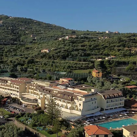 Grand Vesuvio Готель 4*