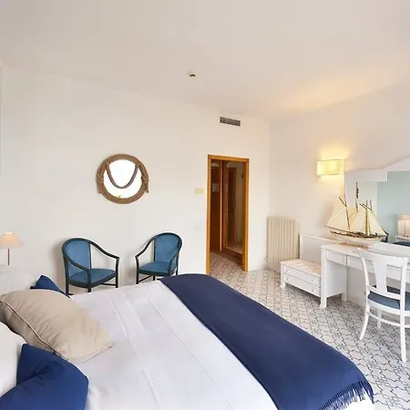 Grand Vesuvio 4* Сорренто