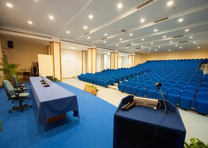 Отель Grand Vesuvio