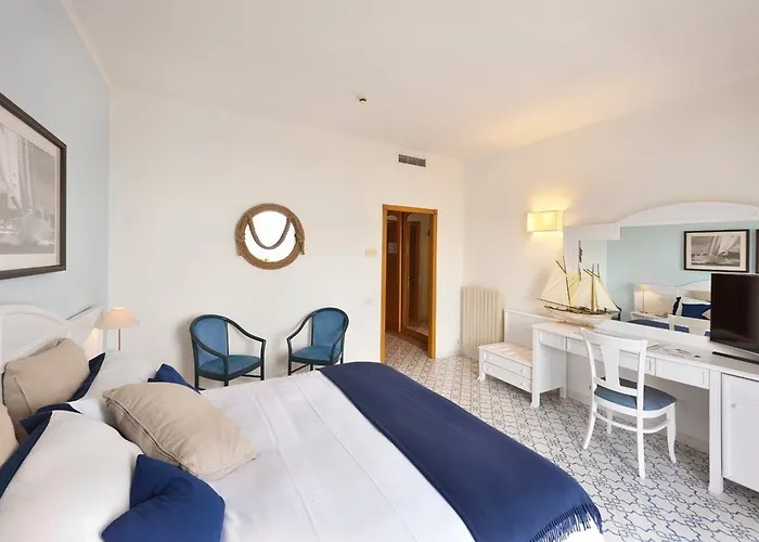 Grand Vesuvio 4* Сорренто